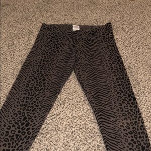 Leopard print leggings from PINK😇